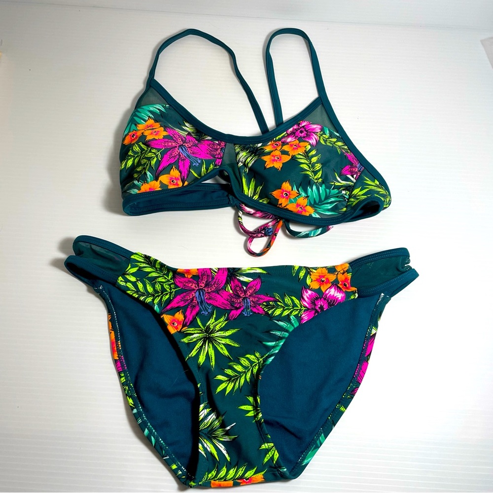 Xhiliaration two piece bathing suit NWt